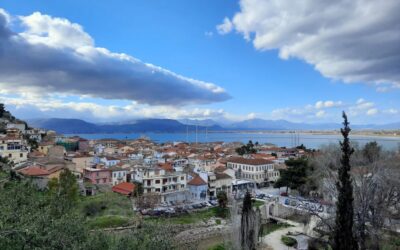 Drei Festungen und eine Yacht in Nafplio