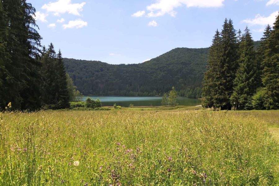 Kratersee St. Ana – klarer Bergsee in vulkanischer Senke