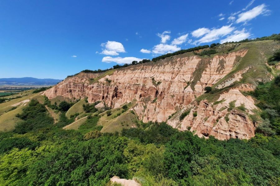 Rote Erosionsschlucht bei Sebeș – Râpa Roșie in der Mittagshitze