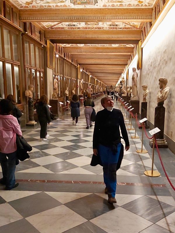 Innenansicht der Uffizien-Galerie, Florenz