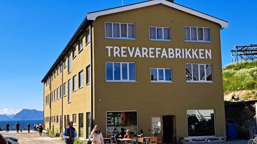 Trevarefabrikken in Henningsvær