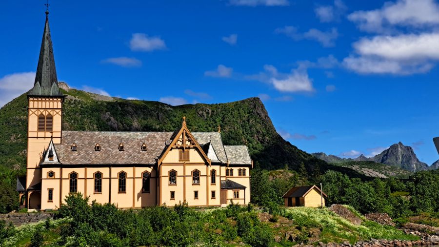 Vågan-Kirche in Kabelvåg auf den Lofoten