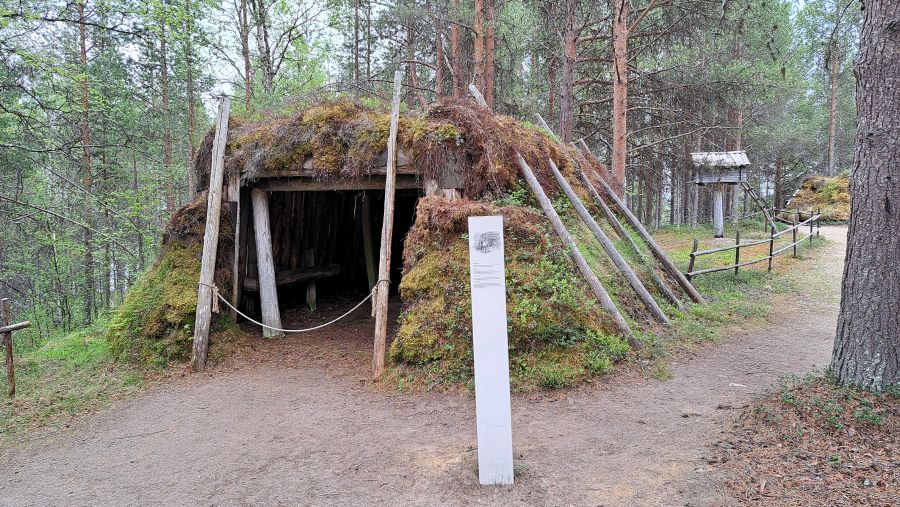 Rentierstall im Siida Museum in Inari über das Leben der Sámi