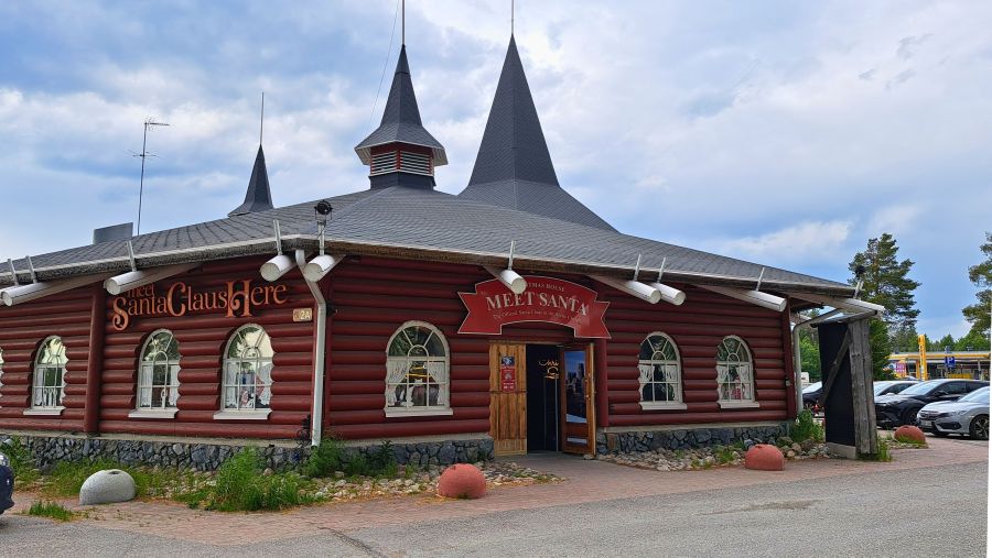 Santa Claus Village in Rovaniemi am Polarkreis in Finnland