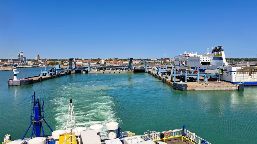 Hafenausfahrt Trelleborg, Fähre nach Rostock