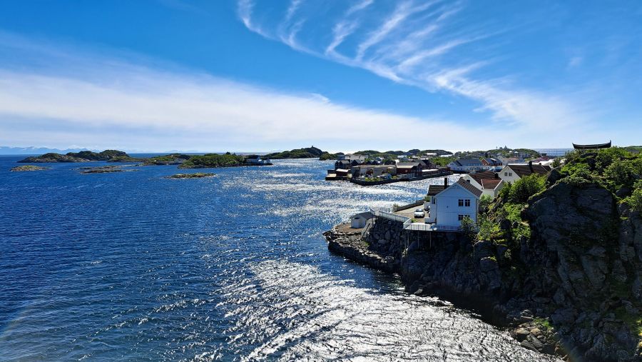 Blick auf die Schären von Henningsvær