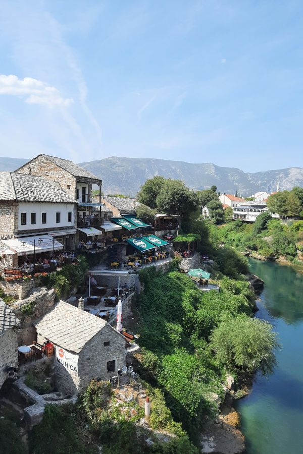 Blick über die Altstadt von Mostar und die Neretva