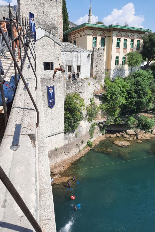 Blick von der Stari Most auf die Neretva